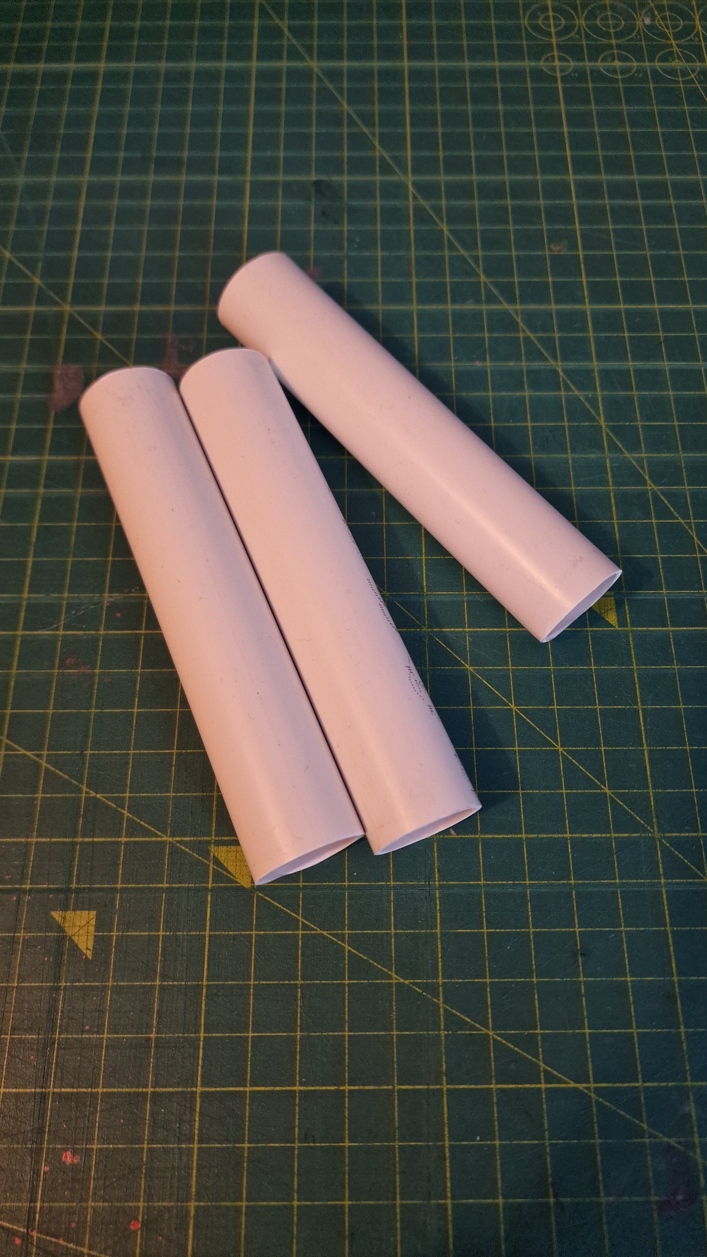 PVC pipe 12.5cm long 25mm diameter